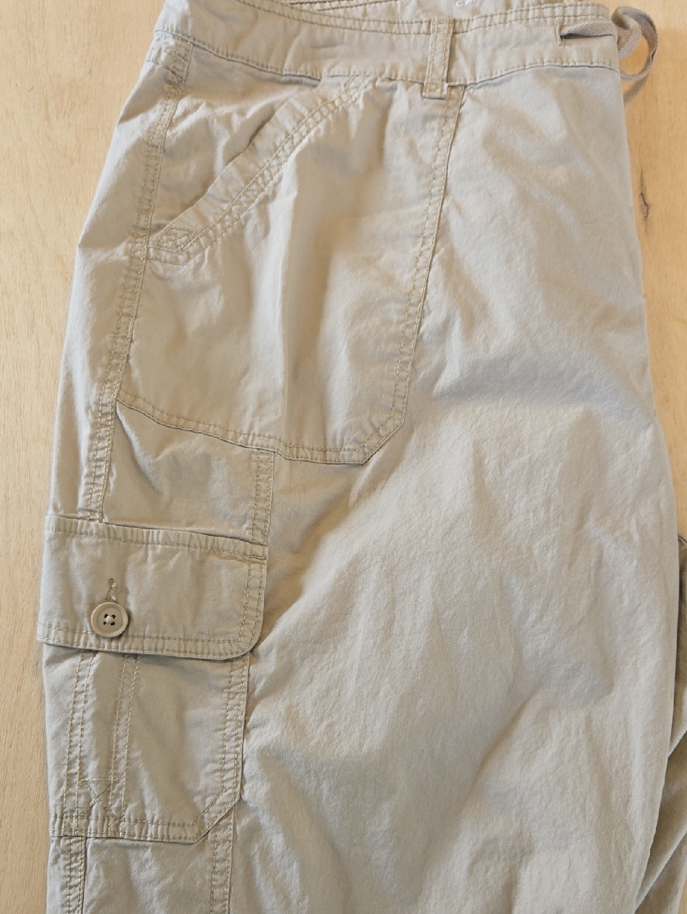 PA20 St John's Bay Taupe Cargo Capris Sz 22W Stretch Tie Cuff Zip Fly Drawstring - Picture 3 of 11